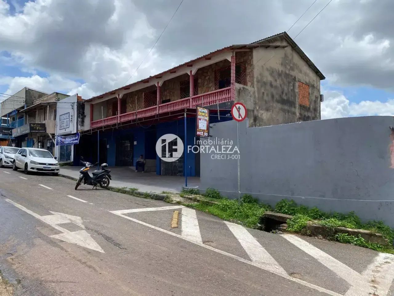 Imóvel para venda possui 336 metros quadrados com 8 quartos - Foto 2