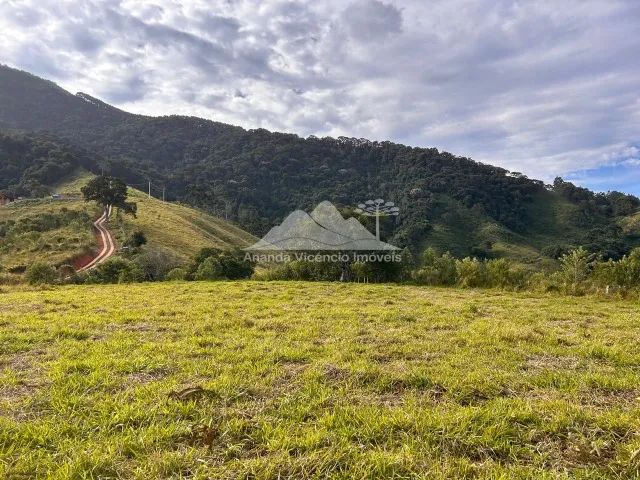 Belíssima Chácara de 5.000 m2 com platô de 3.500m2. Delfim Moreira MG - Foto 3