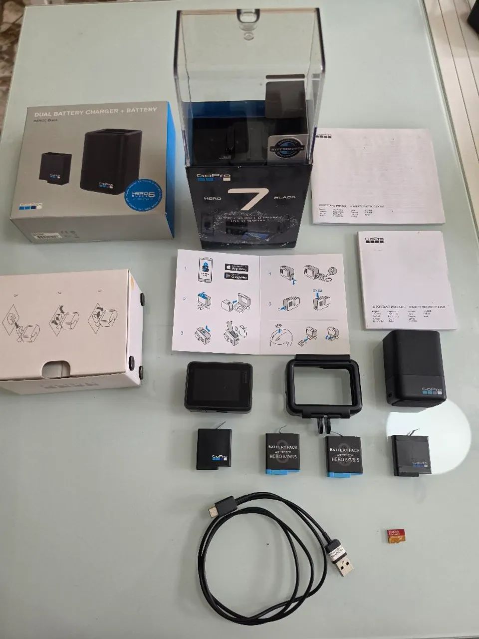 GOPRO HERO 7 BLACK + 4 BATERIAS + CARREGADOR + CARTÃO DE MEMÓRIA 128GB + MANUAIS