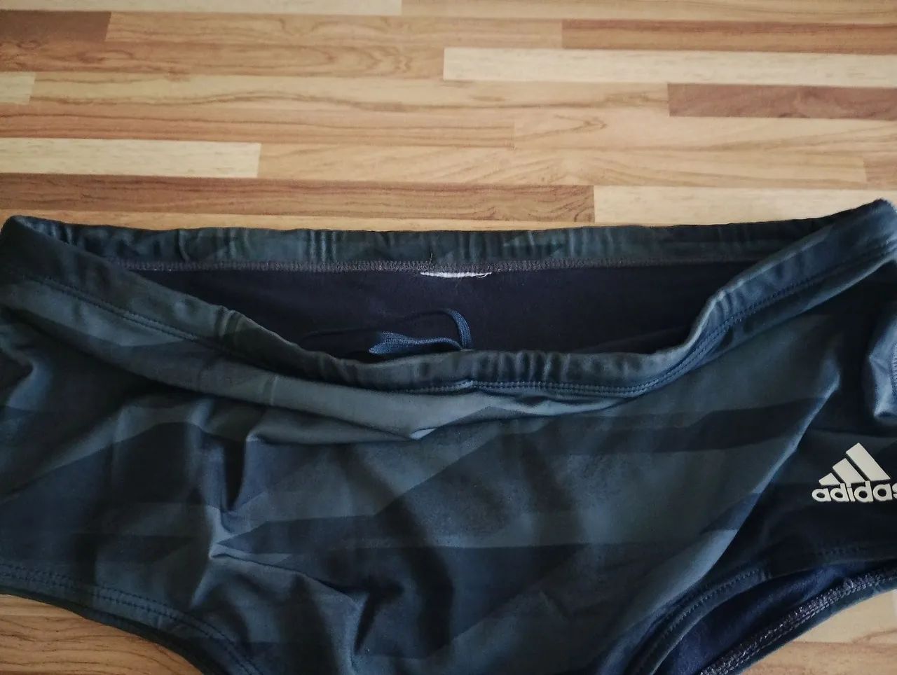 Sunga Adidas - Gráfica degradê azul - Tam G - Foto 3