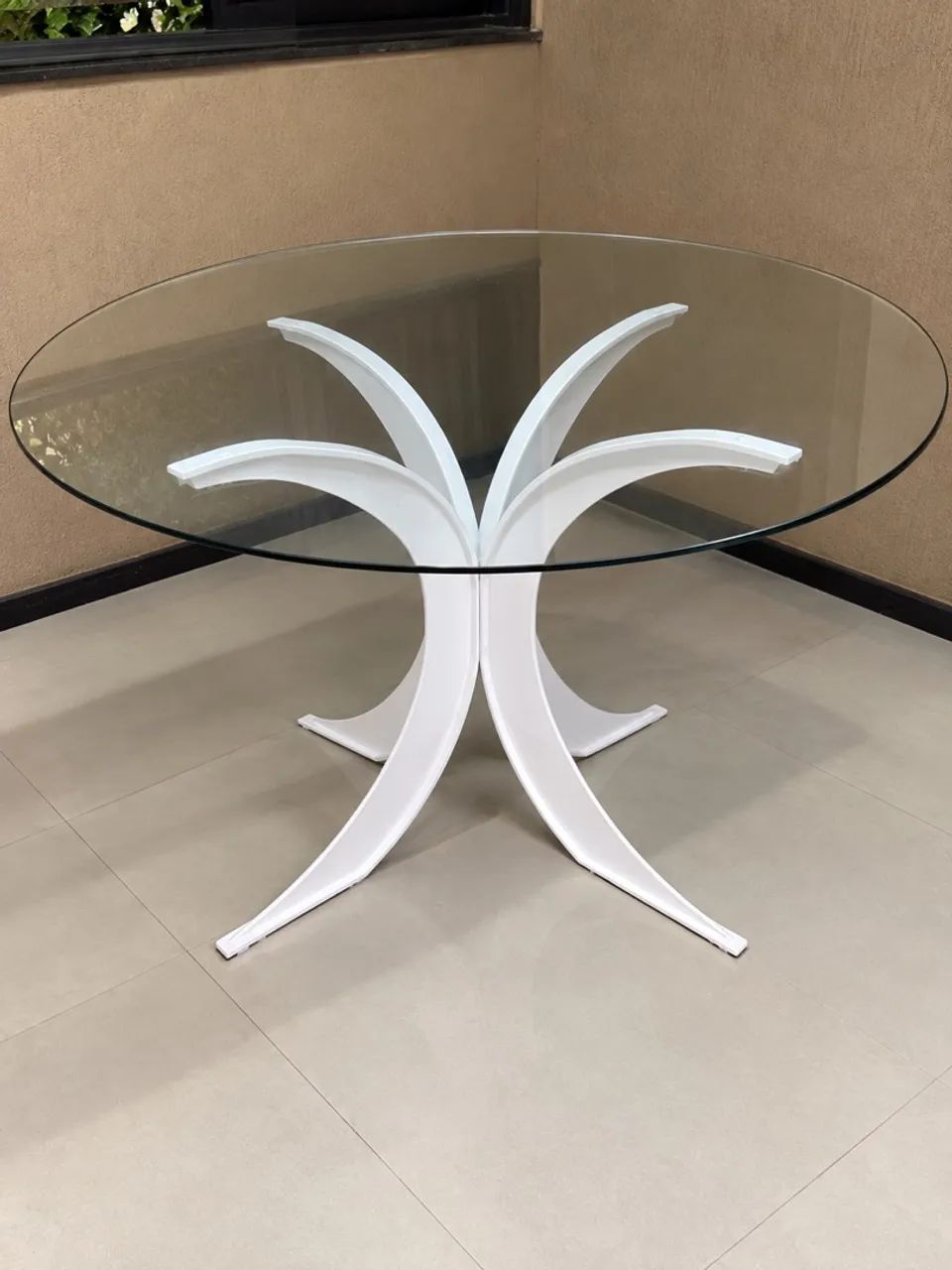 MESA DE VIDRO COM PE DE LAKA - Foto 2