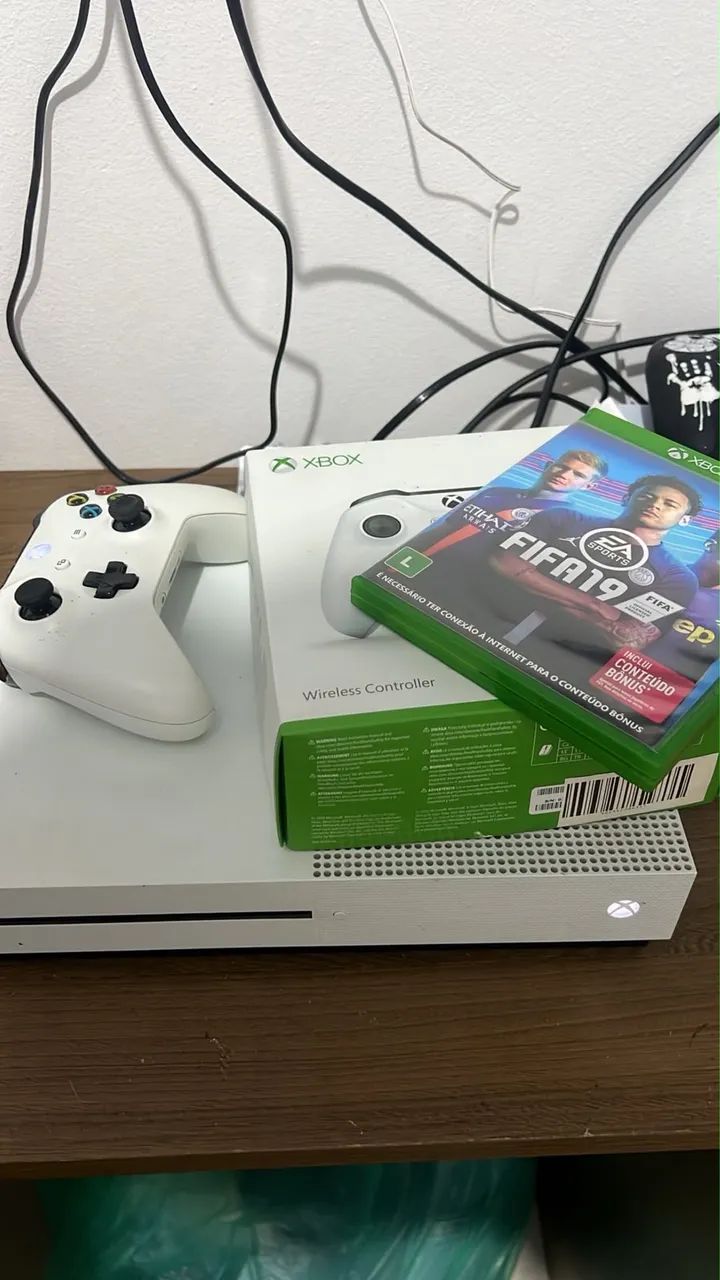 XBOX ONE S 1TB