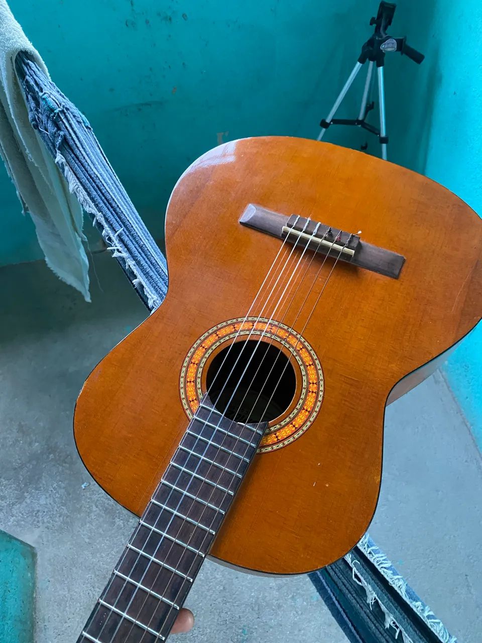 Violão acústico 