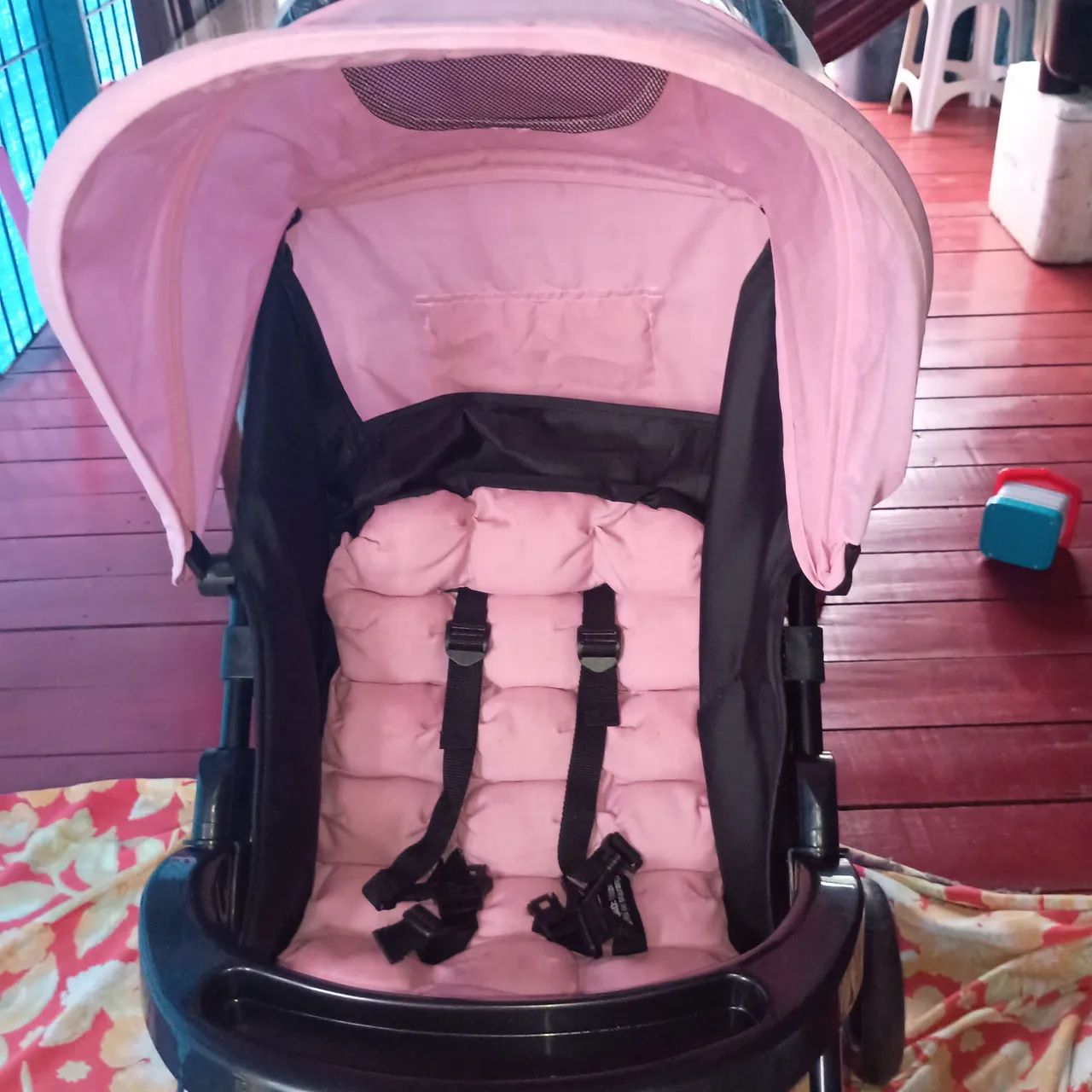 Carrinho de menina marca Voyage  - Foto 4