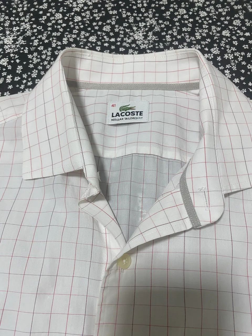 Vendo camisa Lacoste.