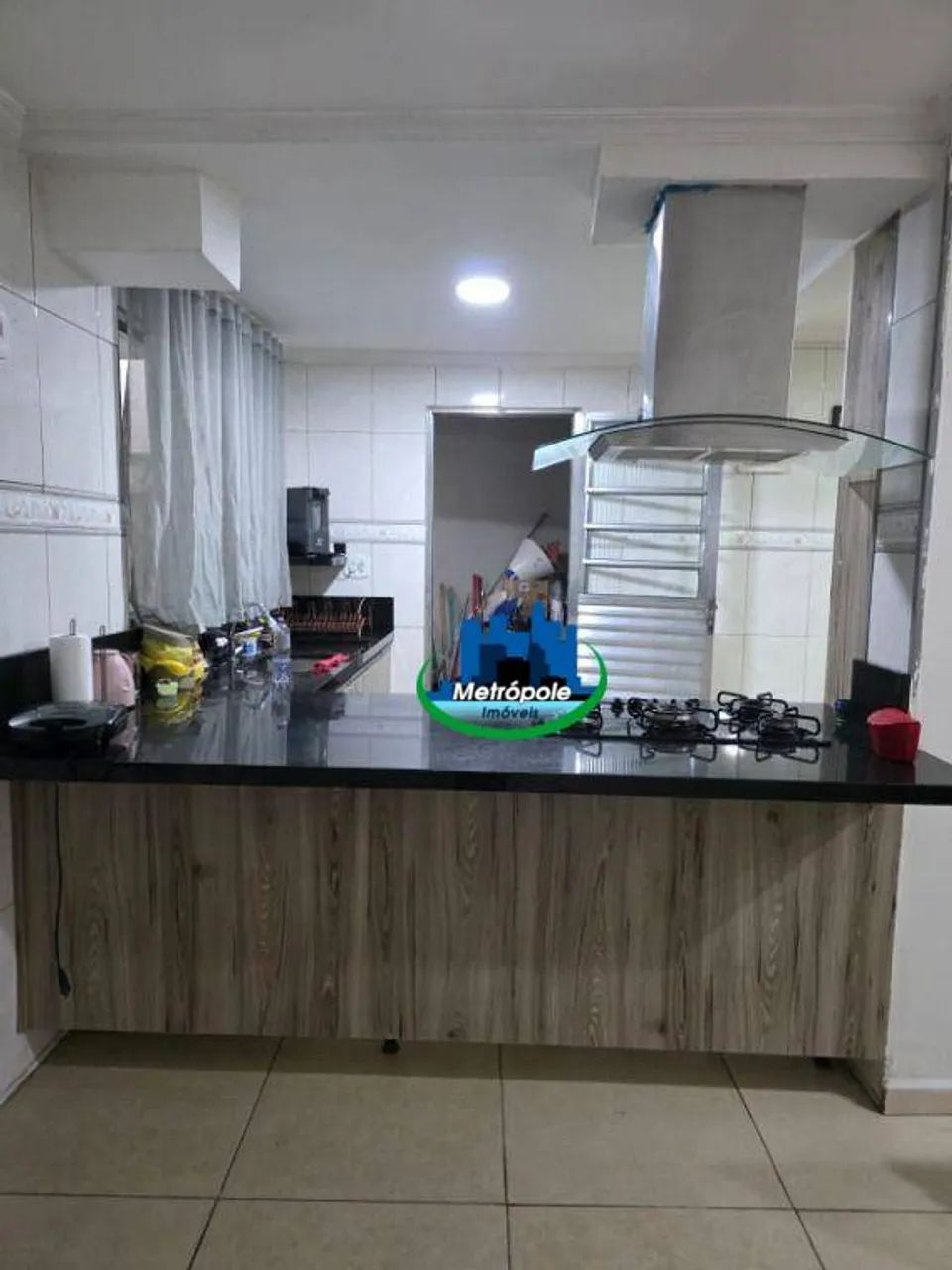 Excelente sobrado com três dormitórios sendo uma suíte com planejados, sala ampla e super  - Foto 5