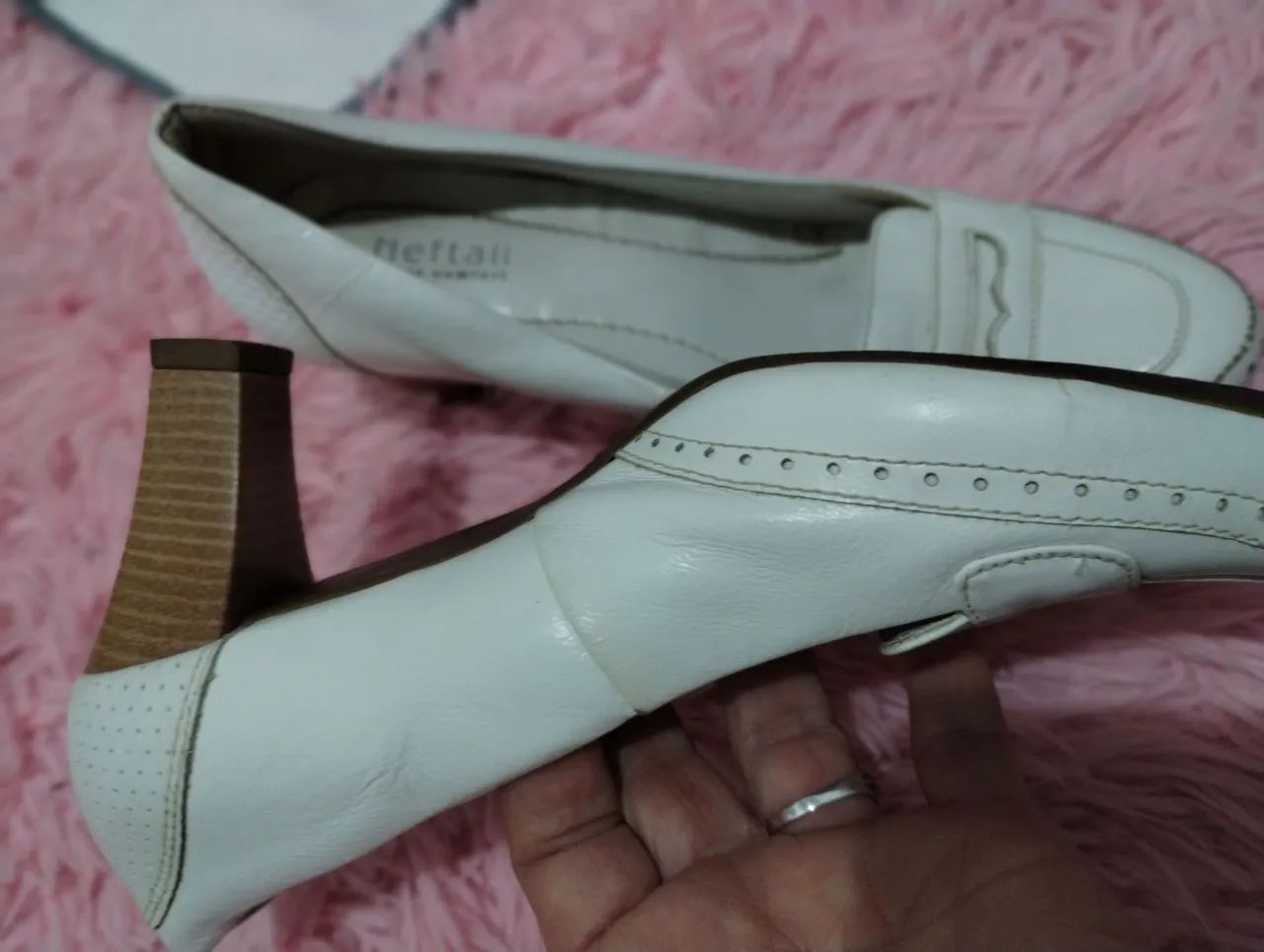 Sapato branco.  - Foto 2