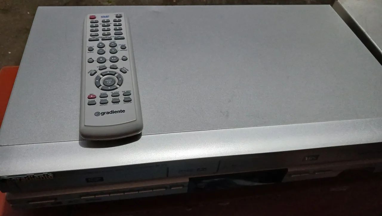 DVD e videocassete Gradiente DV-570  - Foto 3