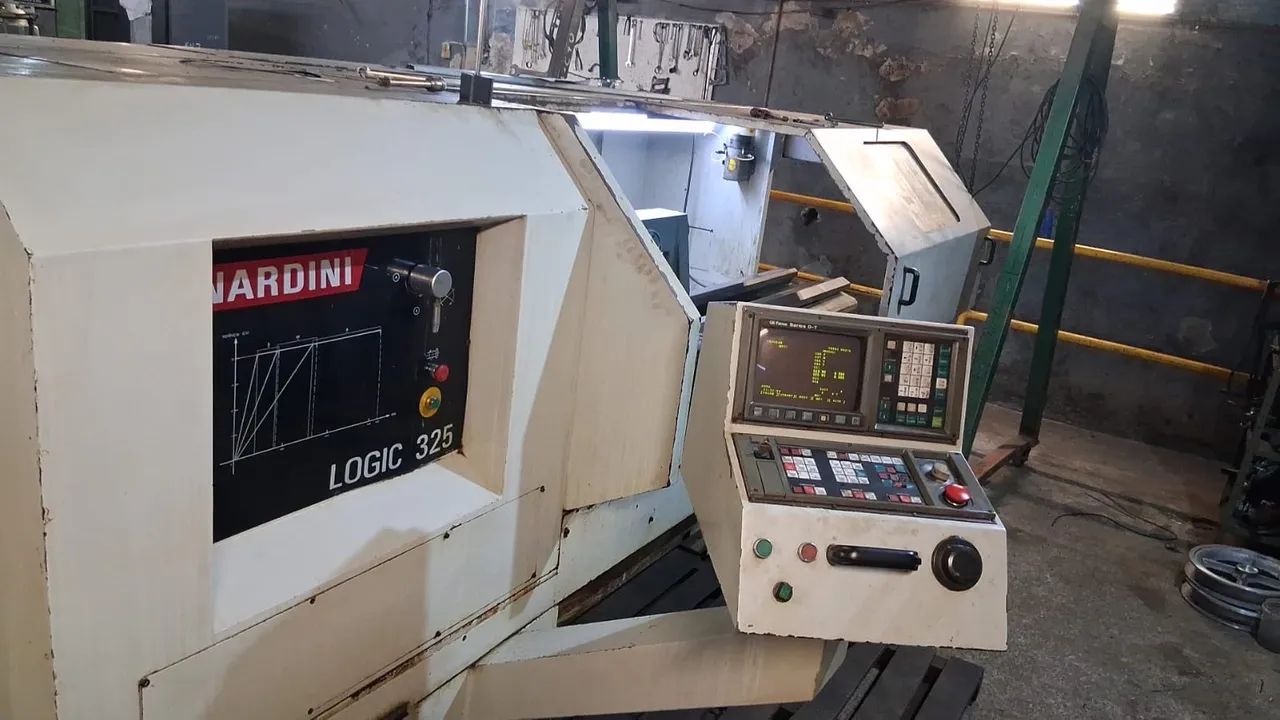 Torno CNC Nardini Logic 325 - Foto 2