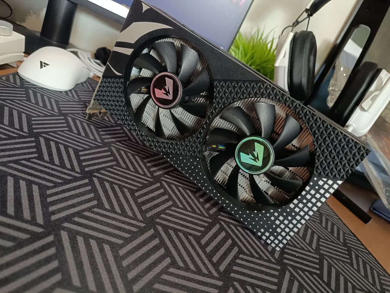 Placa de vídeo rx580 8gb semi - Foto 2