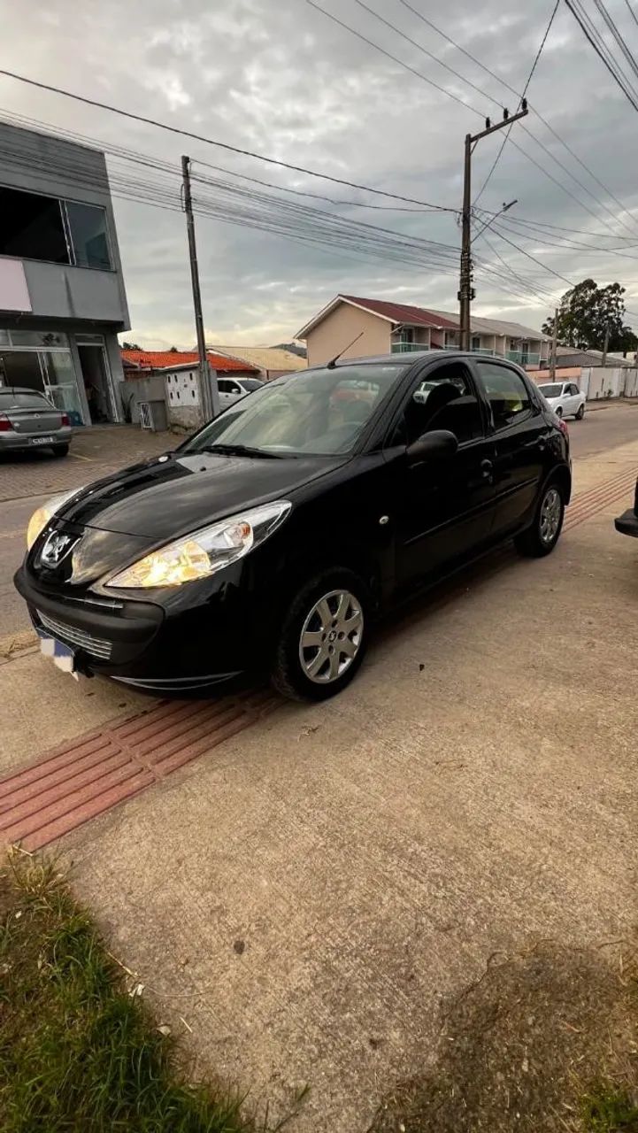 Peugeot 207 XR 1.4 Flex 8V 5P 2012 - Foto 2
