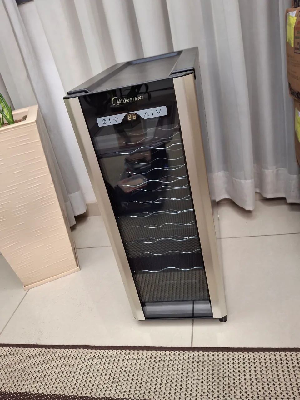 Adega seca para armazenar vinhos