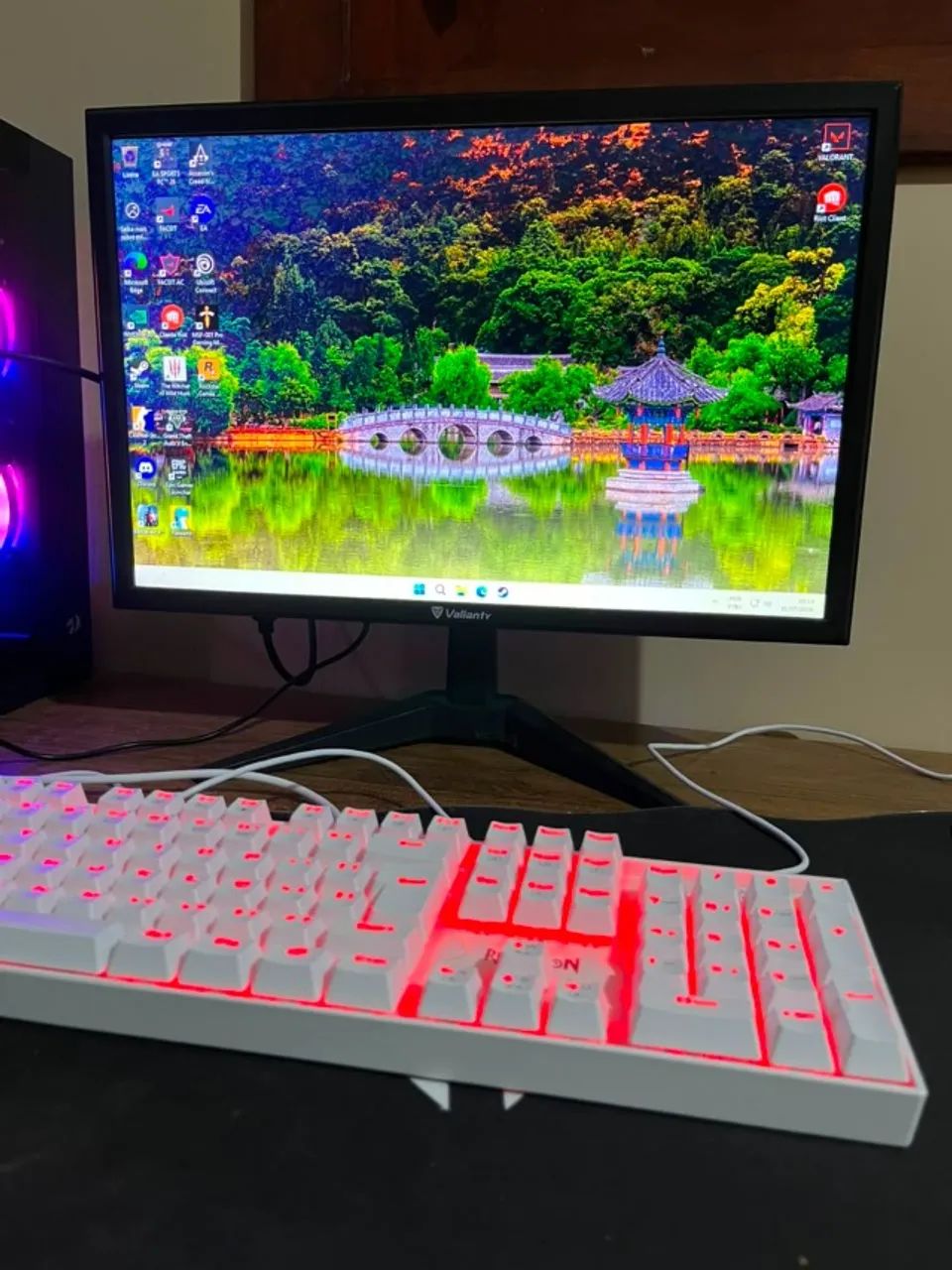 Vendo 1 monitor 17 polegadas e 1 monitor 19 polegadas
