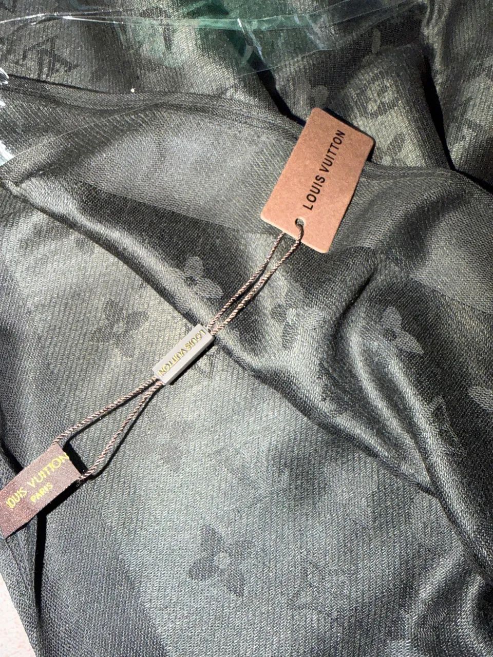 Echarpe Louis Vuitton Black  - Foto 3
