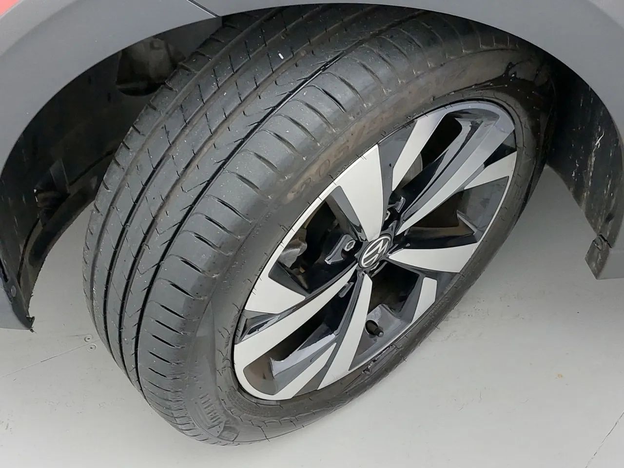 Volkswagen Nivus Highline 1.0 200 TSI Flex Aut., foto 11 de 18