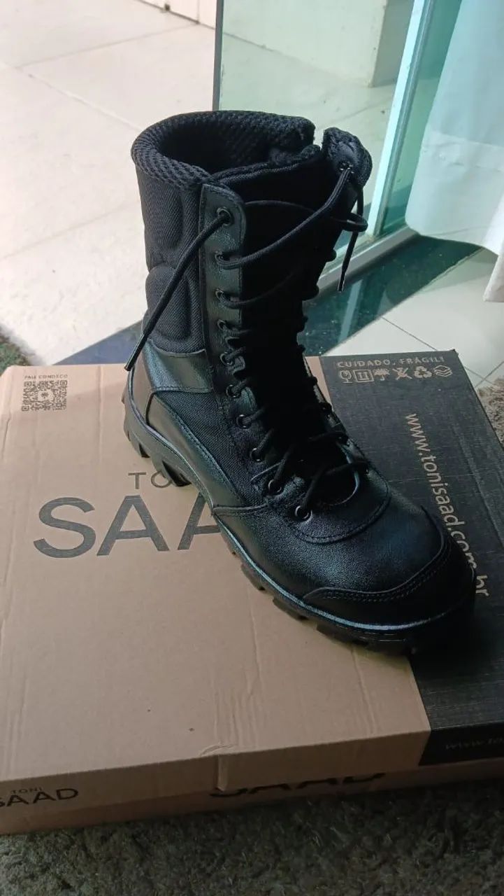 Ótimo bati preto e bege