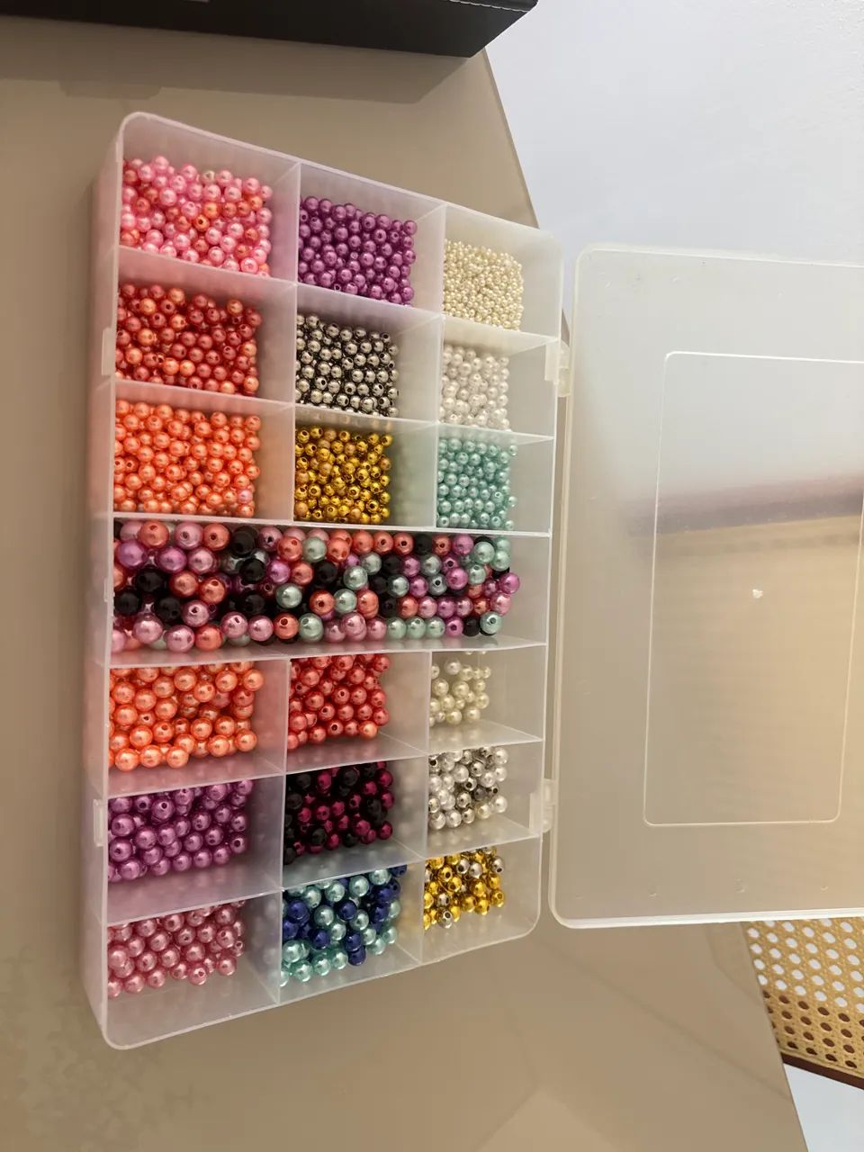 Kit Completo de Artesanato com Pérolas, Fitas, Tiaras e Acessórios - Foto 3