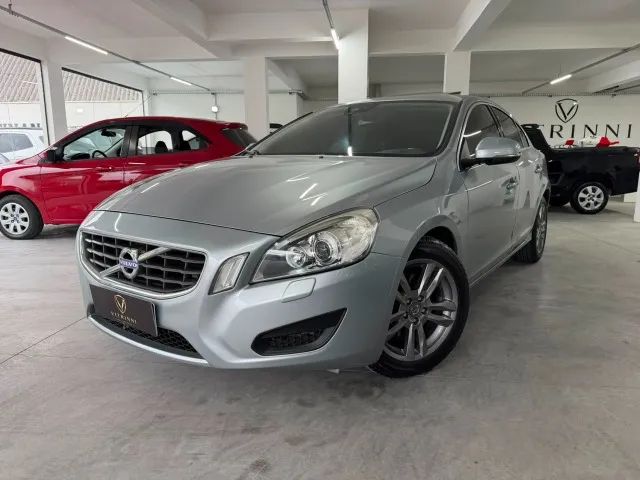 Volvo S60 S60 T-5 2.0 240cv 4p 2012