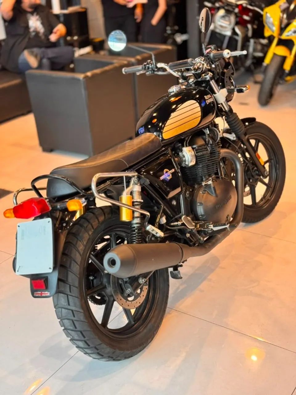 ROYAL ENFIELD INTERCEPTOR 650 - Foto 4