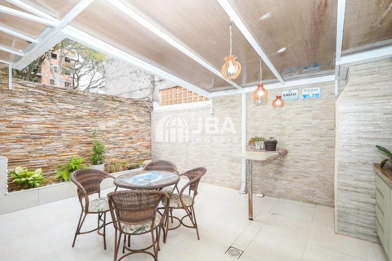 SOBRADO NO HAUER COM TERRENO ATRÁS - Foto 2
