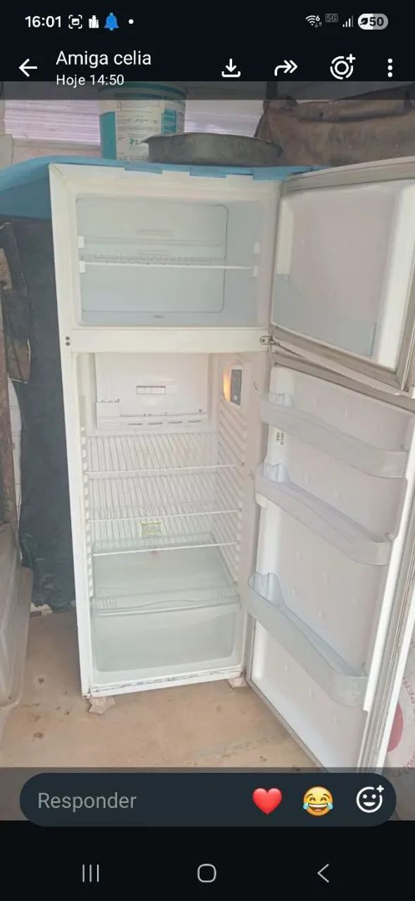 Vendo uma geladeira 