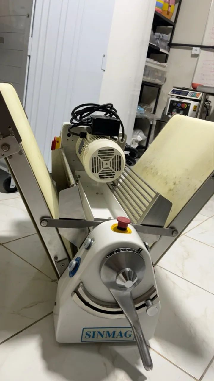 Laminadora de Folhados SINMAG, super oportunidade!!! - Foto 5