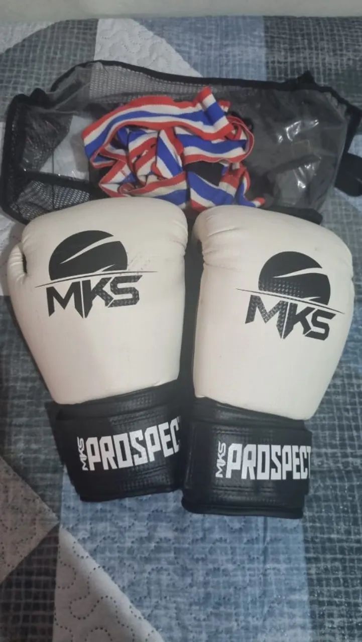 ? CONJUNTO DE LUVAS DE BOXE MKS