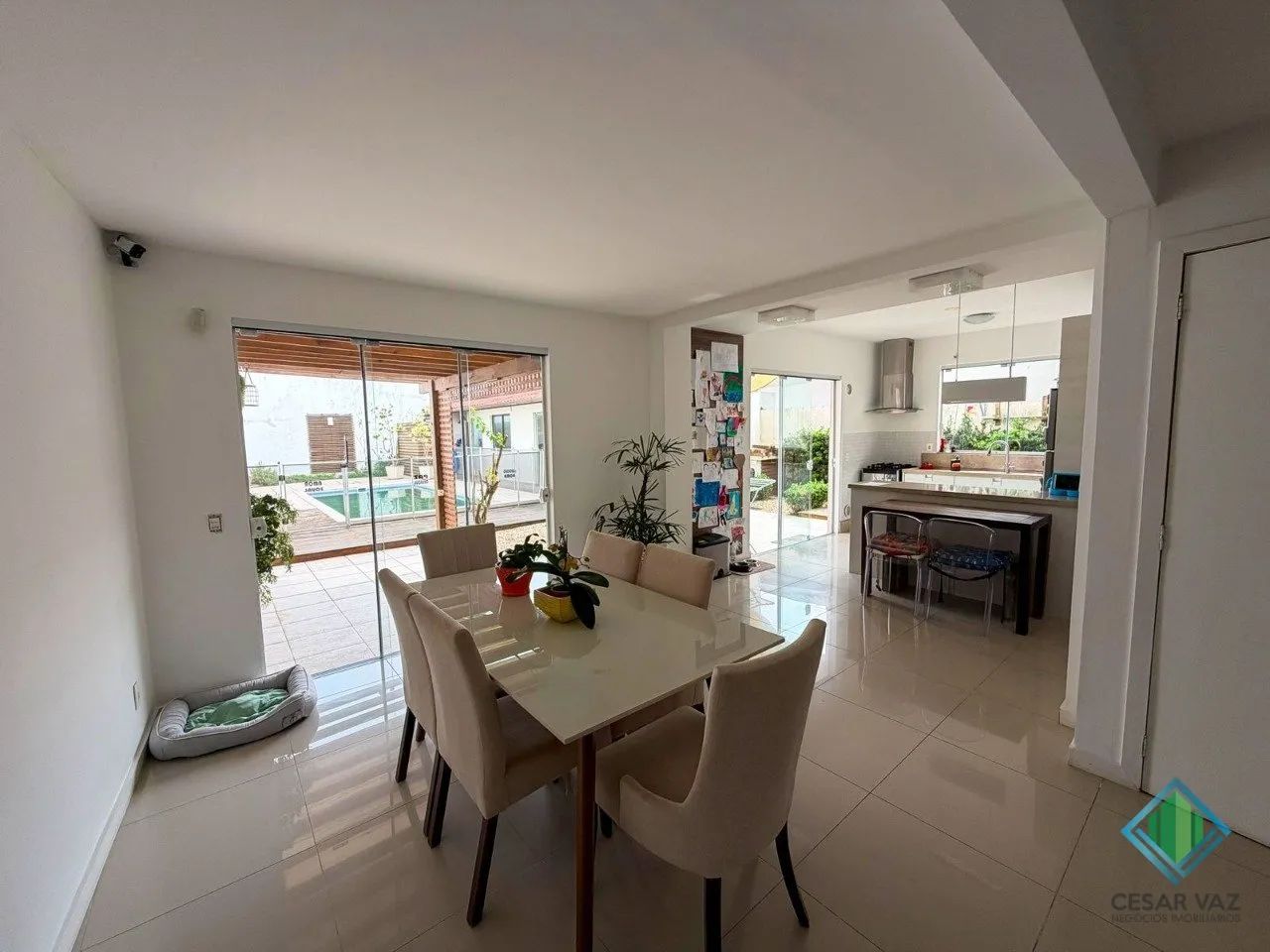 Casa com 2 pavimentos em excelente localização no bairro Estreito. - Foto 3