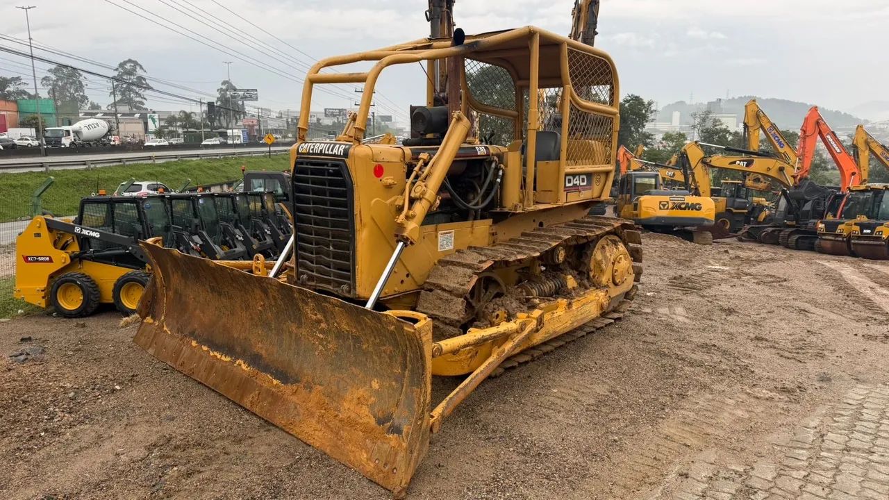Trator Cat esteira D4 D 