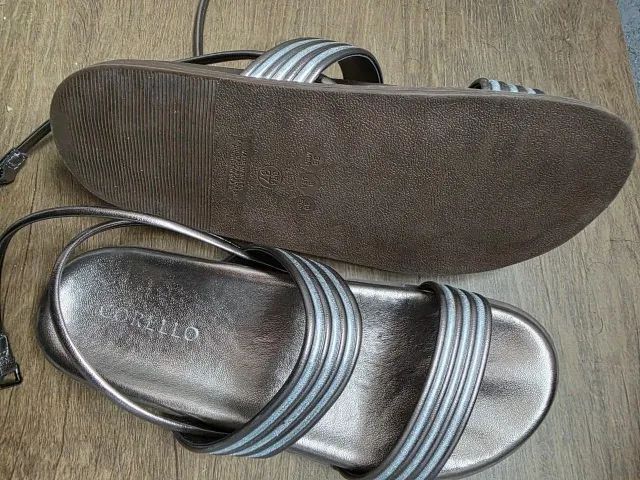 Rasteira Corello Semi Nova n 37