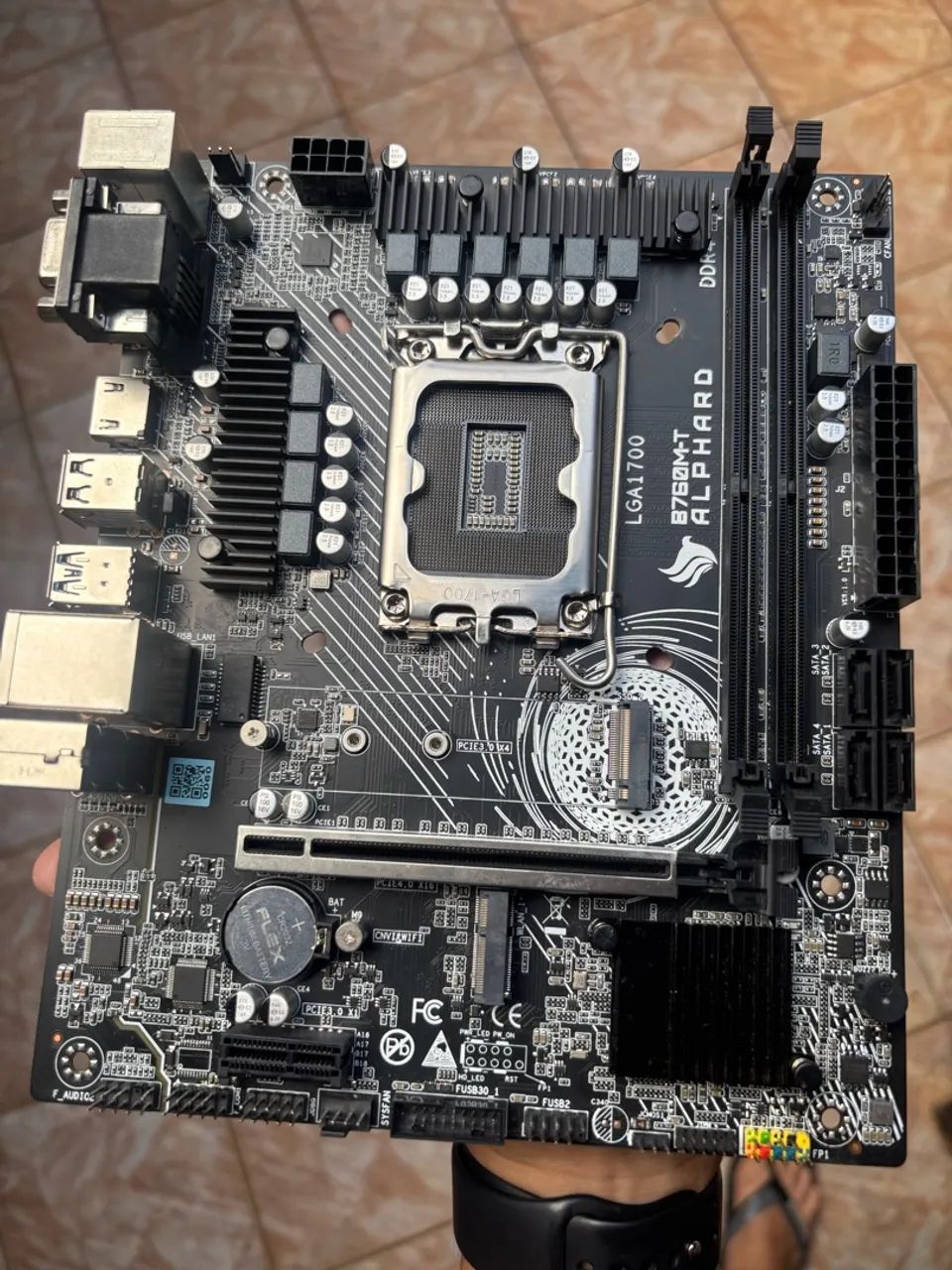 PLACA MÃE ALPHARD 760M COM DEFEITO - Foto 2