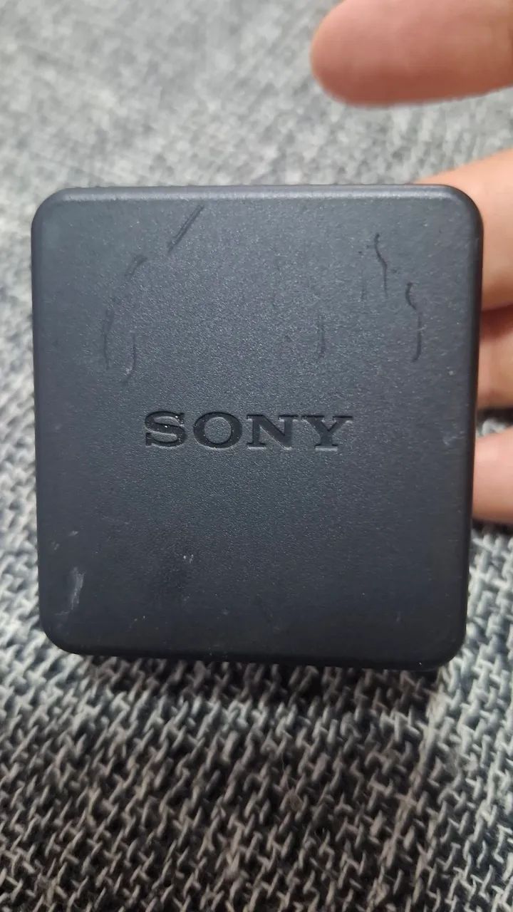 Carregador Sony AC- UB10D 