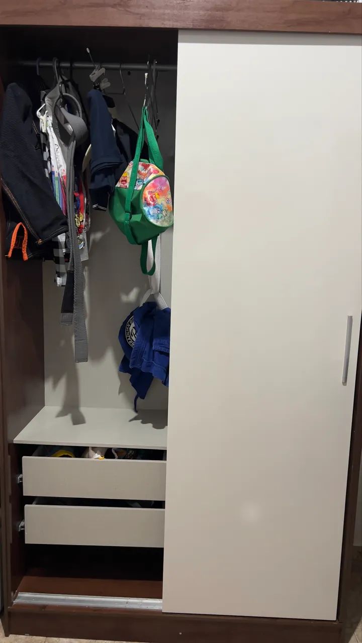 Guarda roupa solteiro 