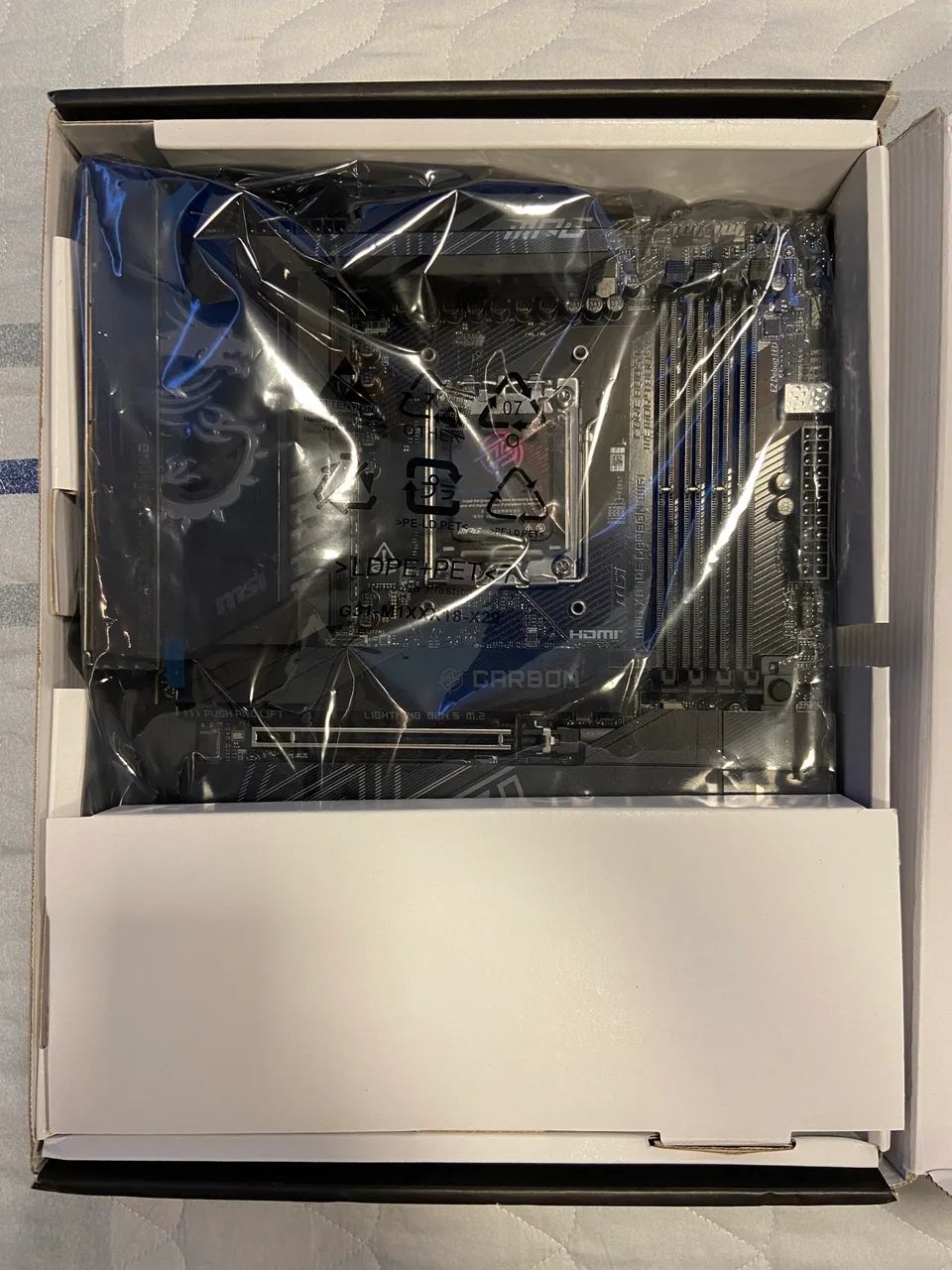 MSI MAG X870E CARBON WIFI  - Foto 2