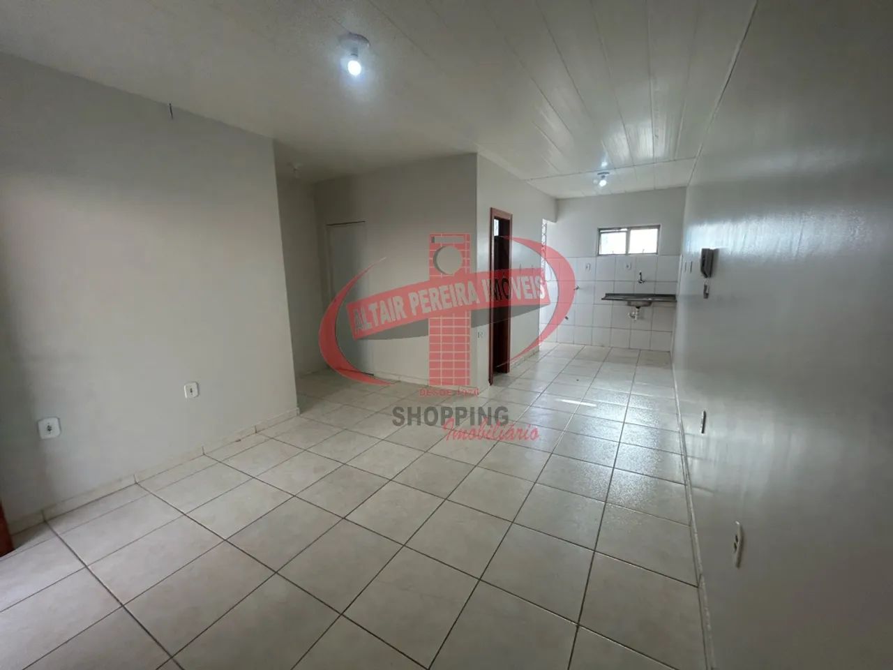 APARTAMENTO COM 02 (DOIS) QUARTOS DISPONÍVEL NO BAIRRO PACOVAL - Foto 4