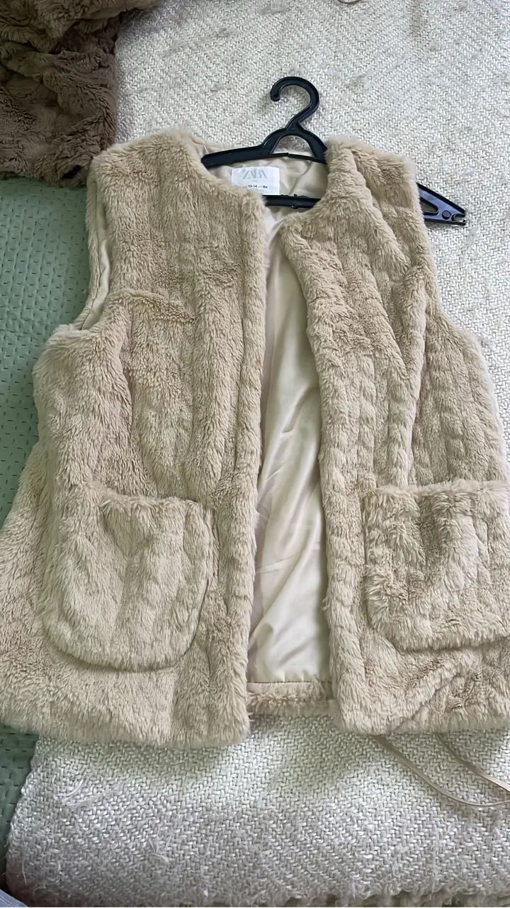 Roupas semi novas 