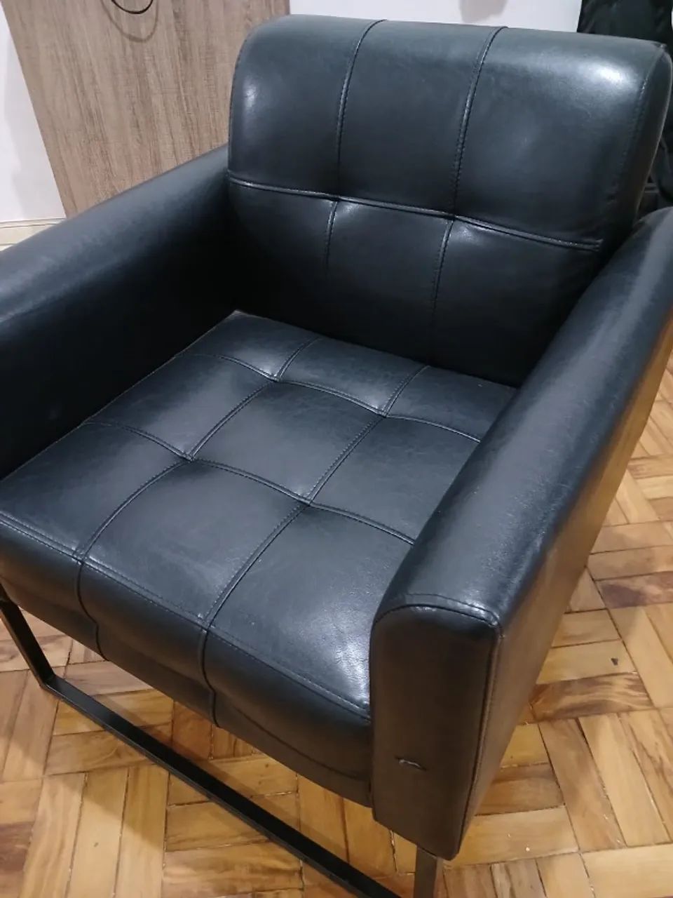Poltrona de Estofado Preto - Foto 5