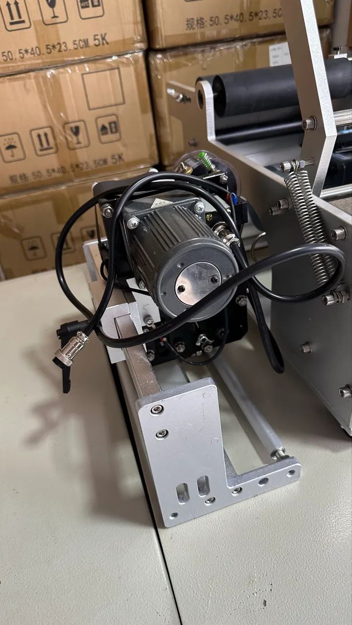 Rotuladora Semiautomática Com Datador Cetro CSLM P - Foto 6