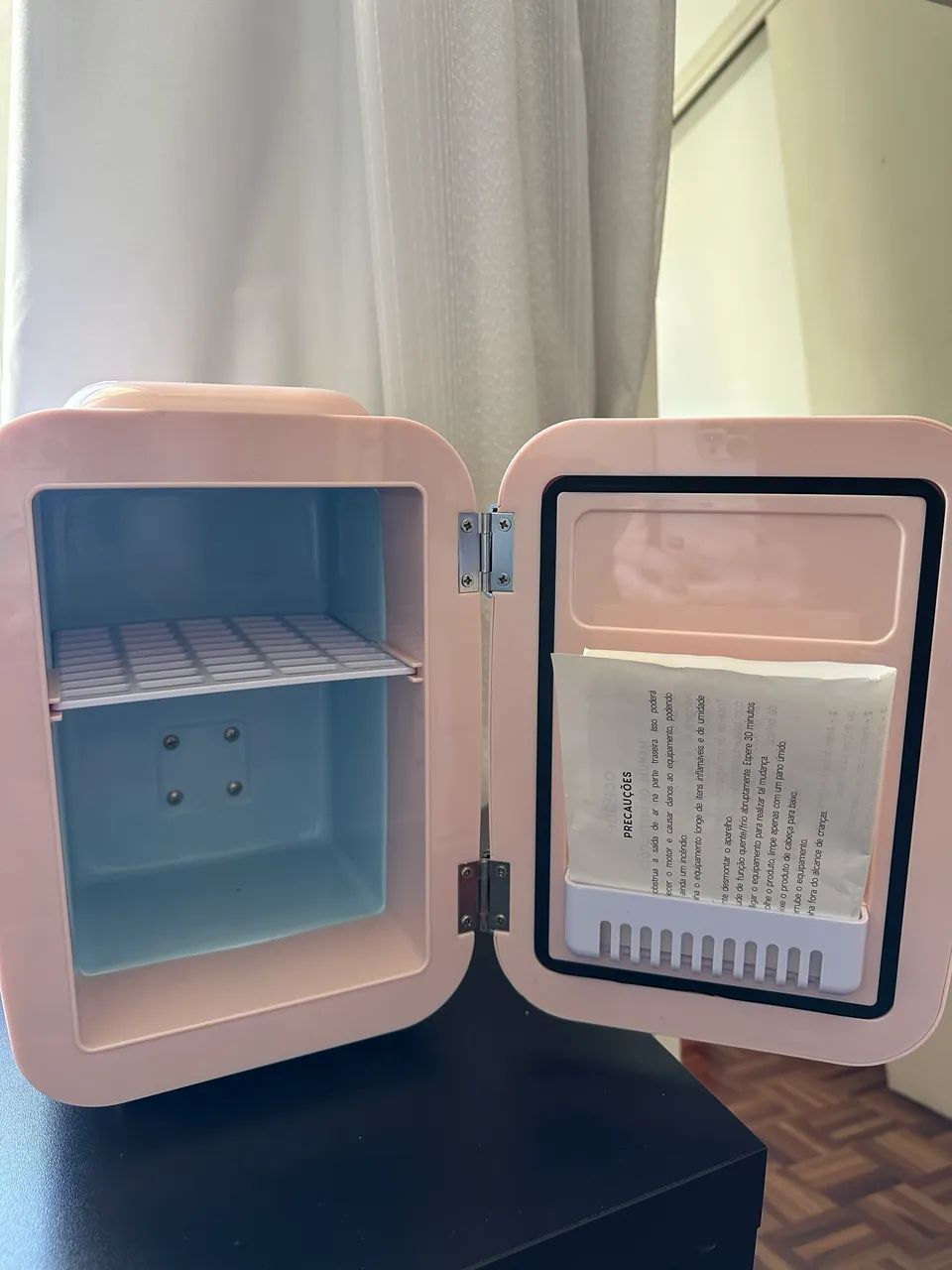 Mini Geladeira Rosa Skincare Fridge Oceane  - Foto 4