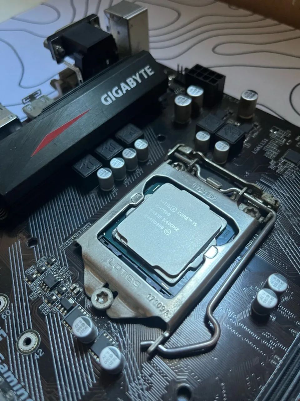 VENDO B250M GAMING 3 + I5 7500!!! - Foto 2