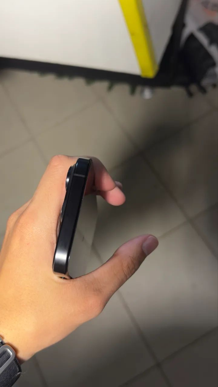 iPhone 16 pro 256GB - Foto 3