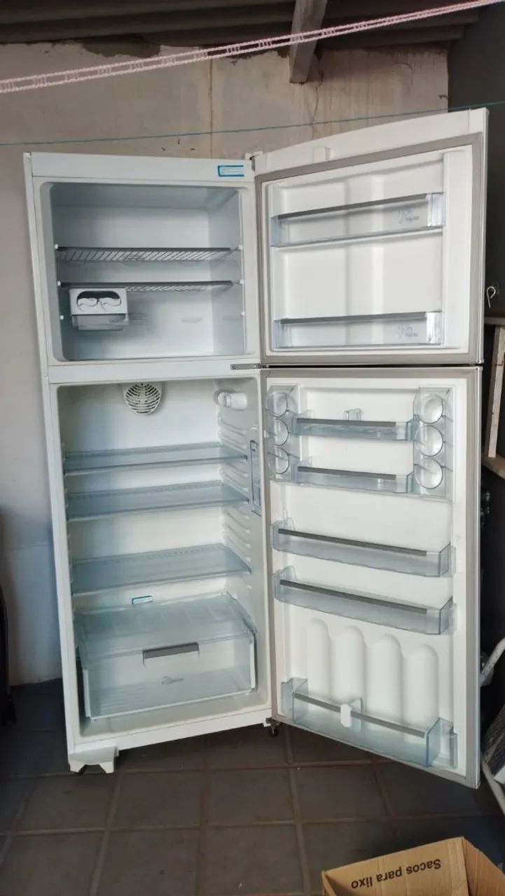 Vende-se geladeira Continental usada  - Foto 2