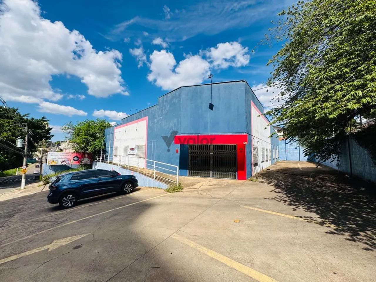 Salão à venda e para alugar em Campinas, Mansões Santo Antônio, com 519 m²