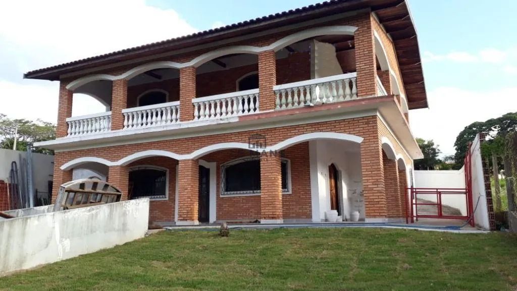 Casa à venda em Águas de São Pedro, Centro, com 6 quartos, com 347.66 m²
