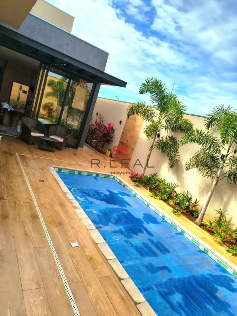 Casa para venda com 185 m² e 3 quartos em Bichara Maluf, Piratininga - SP