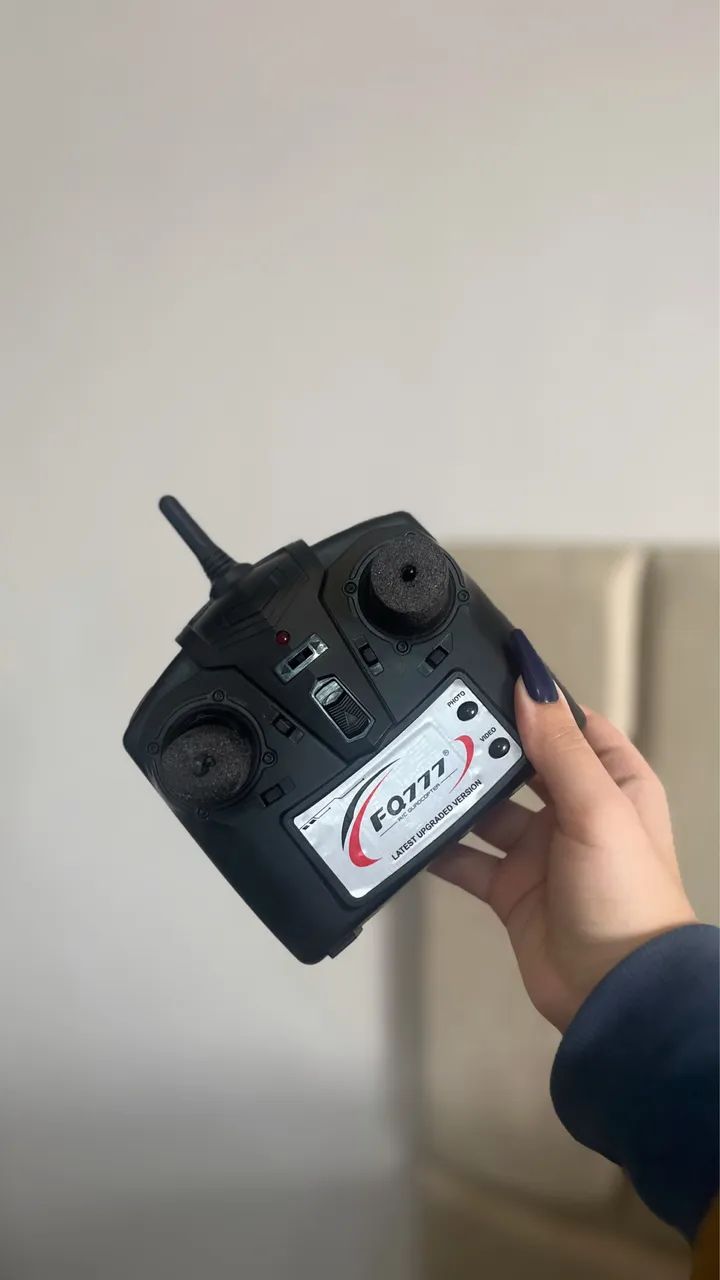 Drone FQ777 6 Eixos com Câmera HD - Pouco Usado - Foto 4