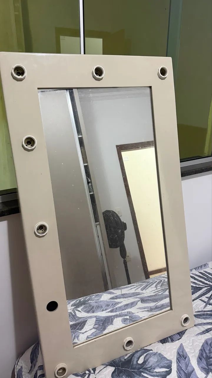Camarim com Espelho e Iluminação 1m x 57cm