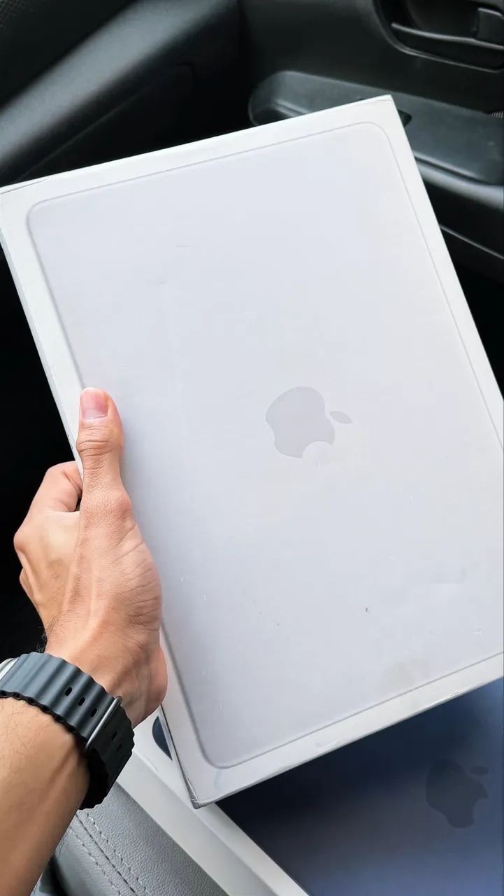 MacBook neo 8gb 256 gb lacrado 