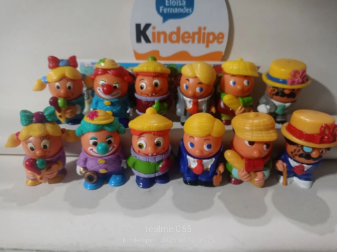 Kinder ovo Bonecos bola completo 