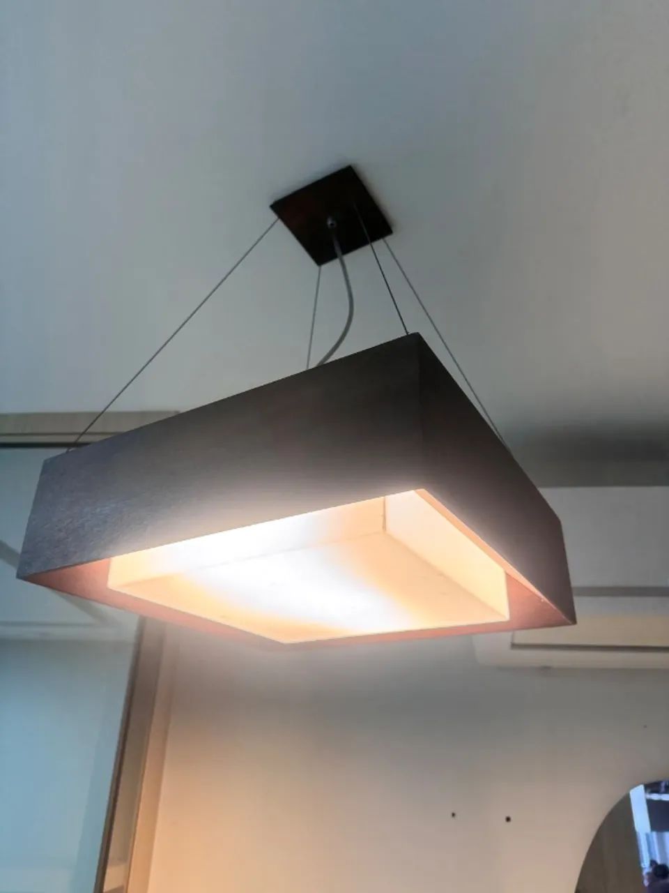 Lustre de madeira 